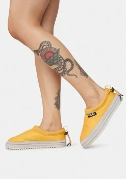Kappa Flats Yellow & White 222 Banda Mules